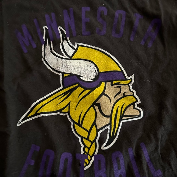 Boys Minnesota Vikings shirt - Picture 2 of 3